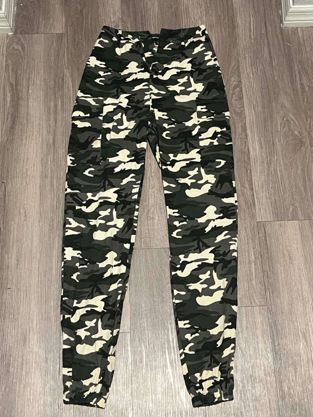 PrettyLittleThing Olive & Black Camo Cargo Pants